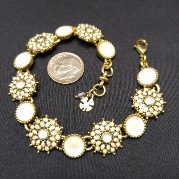 Lucky Brand Gold Tone Bracelet Mother of Pearl Flowers Vintage Boho 7.75" - Picture 3 of 7